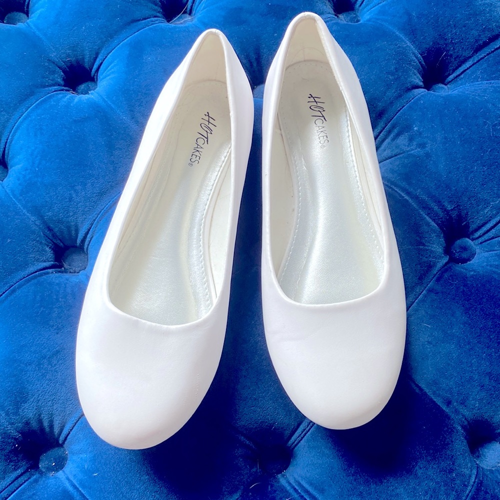Hotcakes White flats